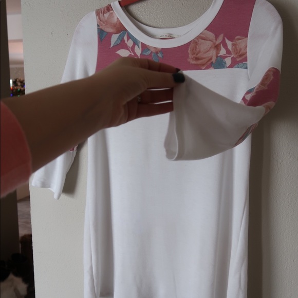 White/floral lake flower super soft baseball tee - Picture 4 of 7